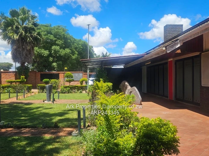 Commercial Property To Let in Eastlea 