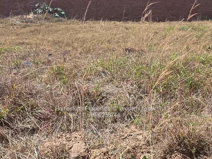Mabvazuva 675sqm corner stand for sale