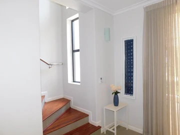 3 Bedroom Flat & Apartment