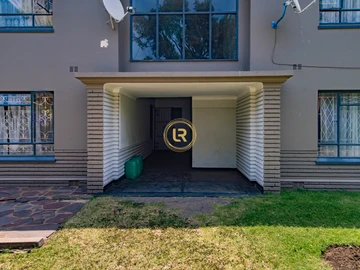 3 Bedroom Flat & Apartment