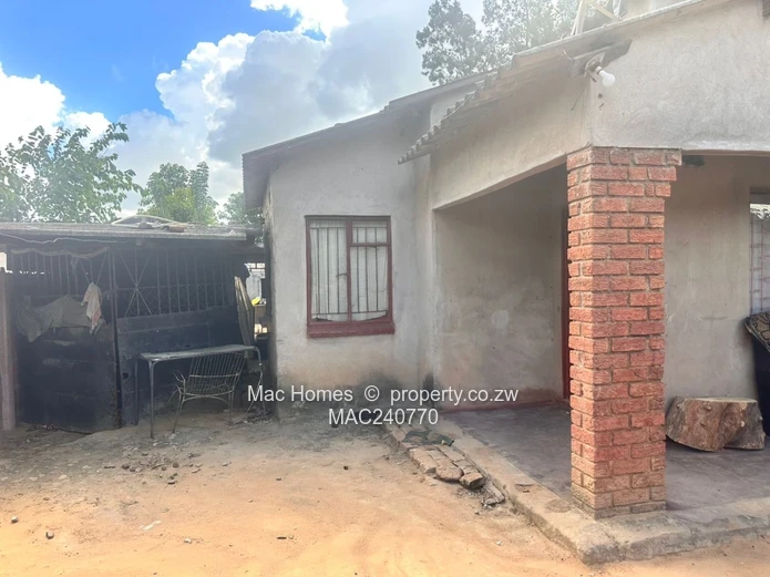 Co House for sale in Tafara, Mabvuku