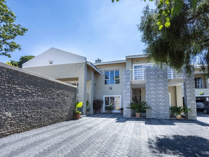 Borrowdale furnished townhouse to rent 