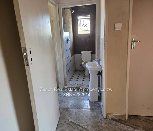 16ha farm with a 5Bed house in Beatrice, 250k, Ready for deeds  (Sole Mandate)