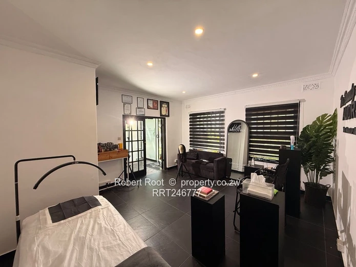 Prime Commercial  – Alexandra Park, Churchill Avenue