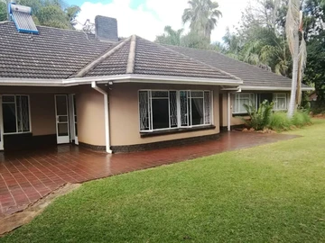 Immaculate Home In Broadlands, Mount Pleasant