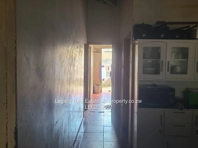 Chitungwiza Unit A House For Sale Near Fungisai Primary School