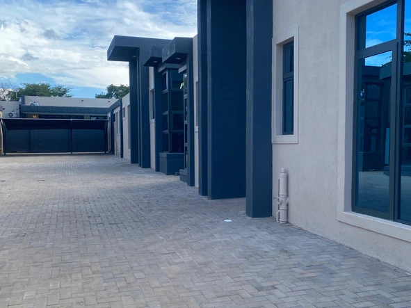 4 Bedroom Garden Flat