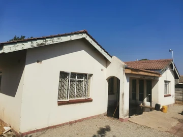 4 Bedroom House in Zimre Park, Harare East