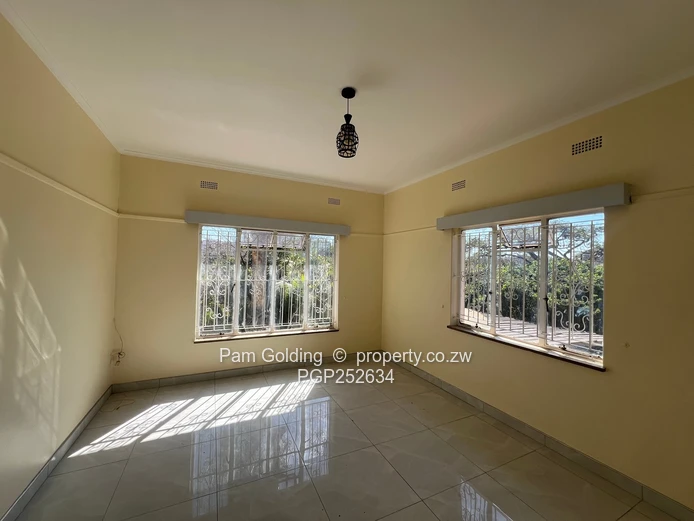 2 Bed Flat in Avondale