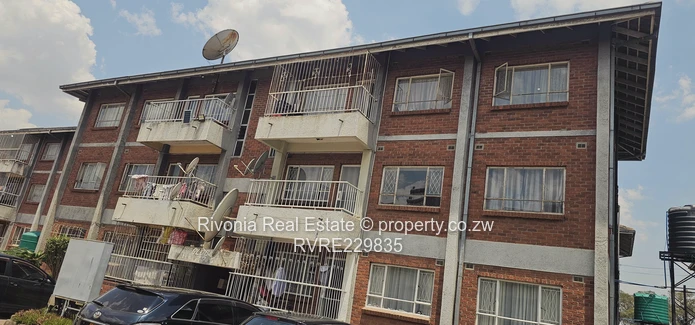 Secure  2-Bed Flat in Eastlea with Veranda & Borehole