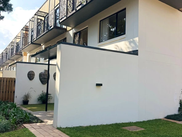 3 Bedroom Garden Flat