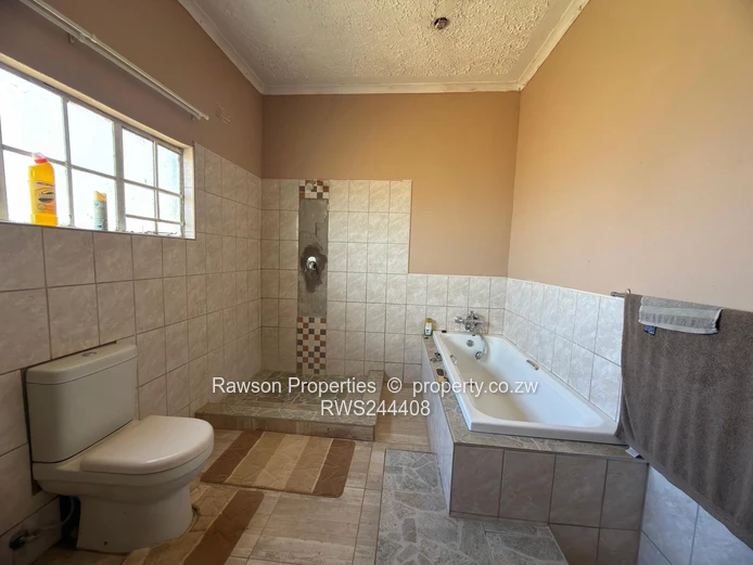 Kadoma Sabonabona property for sale