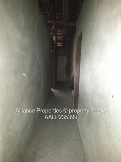 Premium Investment Canvas: Spacious 5-Bedroom Shell on 600sqm in Coveted Zimre Park