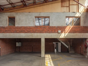 Warehouse & Factory