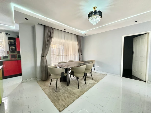 5 Bedroom House