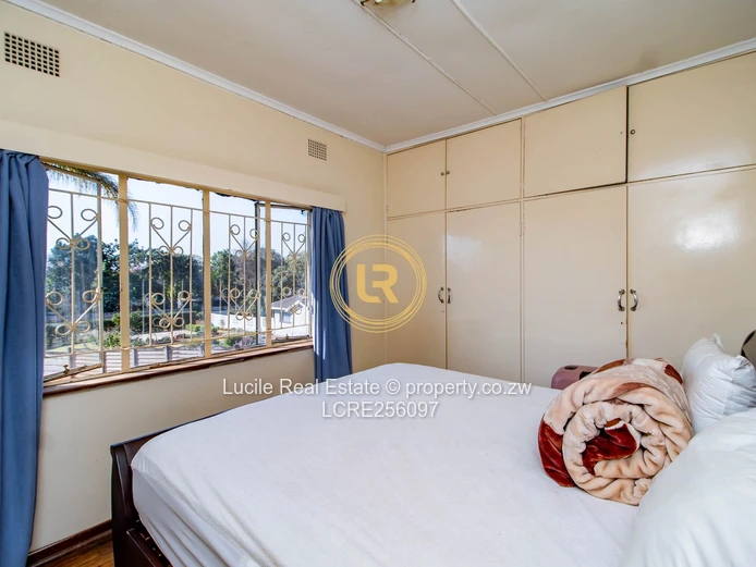 Spacious 4,100sqm Estate: Double-Storey Family Home 