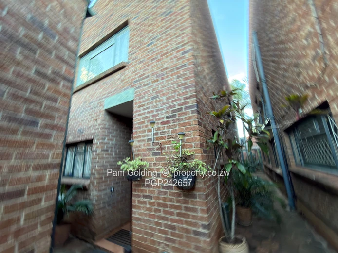 Suburbs townhouse for sale