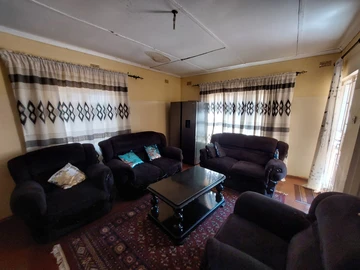 3 Bedroom Flat & Apartment