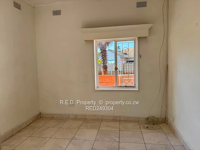 Prime Commercial Property In Bradfield!