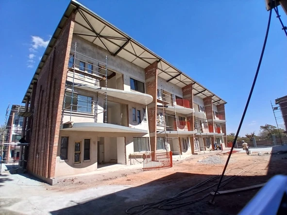 2 Bedroom Flat & Apartment