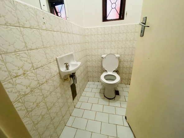 3 Bedroom Flat & Apartment