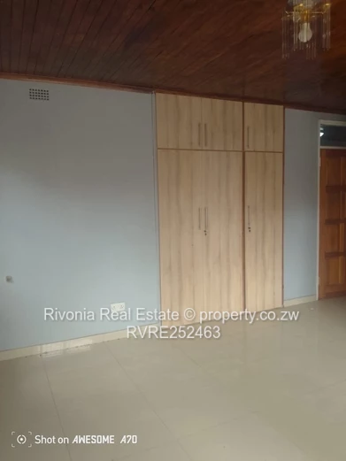 4-Bed House in Cold Comfort — Borehole & Modern Kitchen