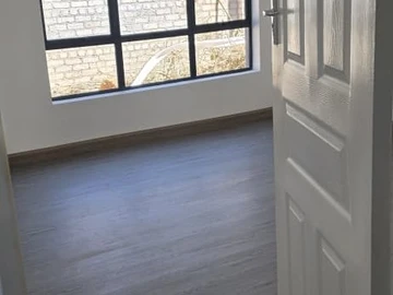 3 Bedroom Flat & Apartment