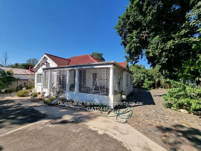 Bulawayo CBD Property - 2 Bedroom House for Sale in Parkview