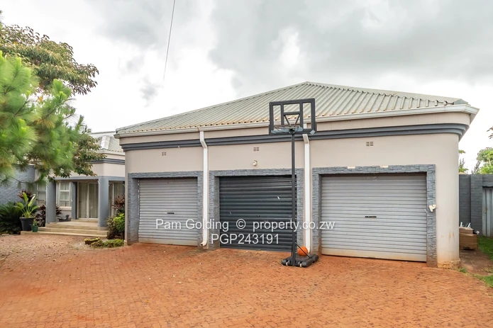 Large Modern Home In Shawasha Hills (Sole Mandate)