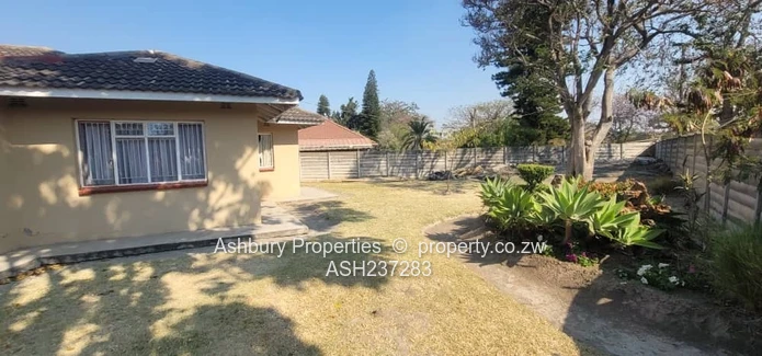 Sentosa 4-Bed Home w/ Thatched Gazebo & Borehole (Sole Mandate)