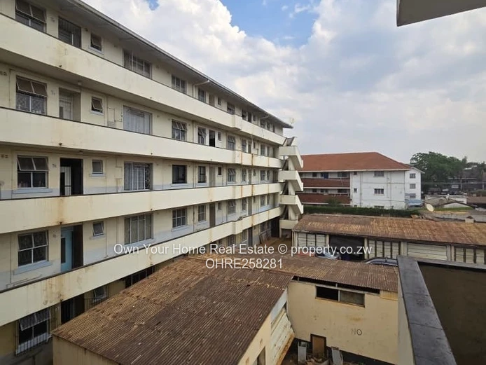 Flat For Rent 