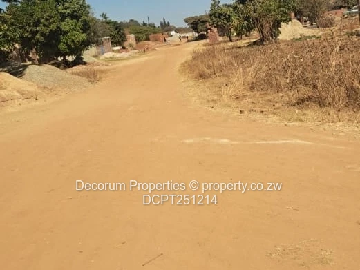 **Glaudina Nenyasha – Incomplete House for Sale | 630m²**