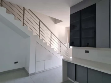 2 Bedroom Flat & Apartment