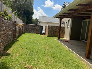3 Bedroom Flat & Apartment