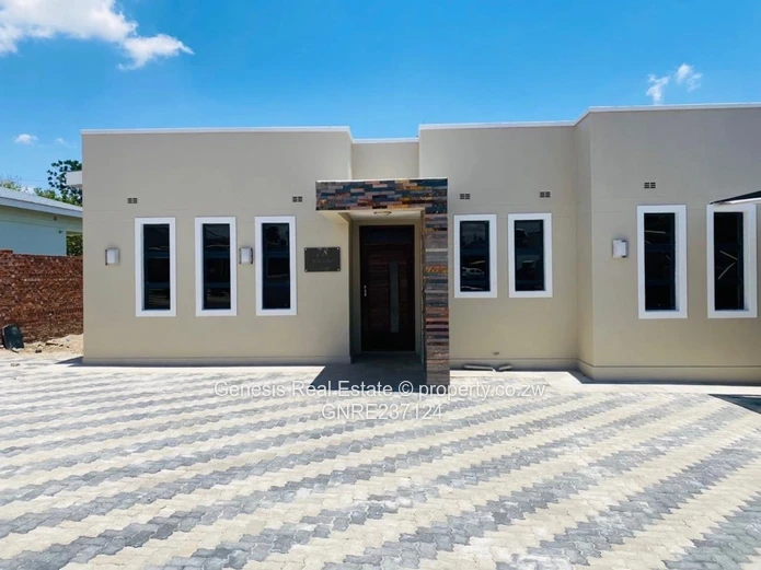 Peakwood Village 3 bedrooms for sale 