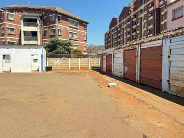 3 Bedroom Flat & Apartment