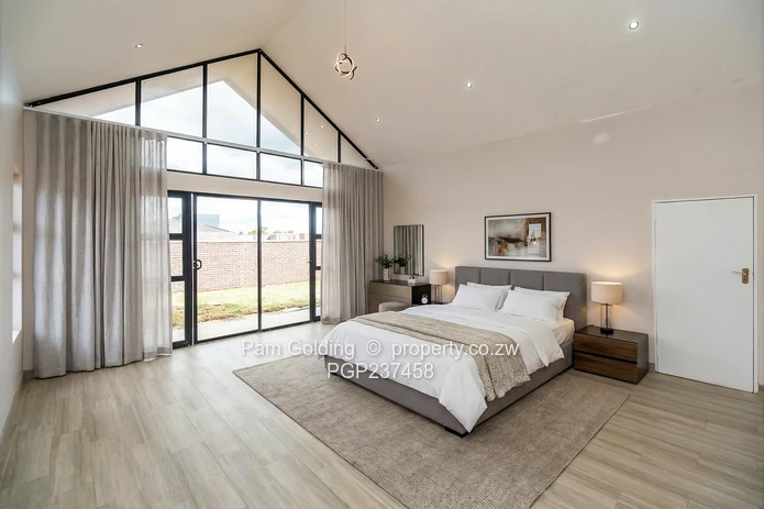 Modern 4 Bedroom home with a prolific borehole