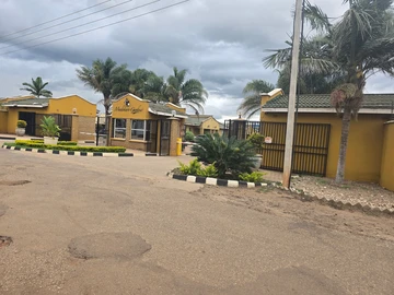 2 Bedroom Garden Flat