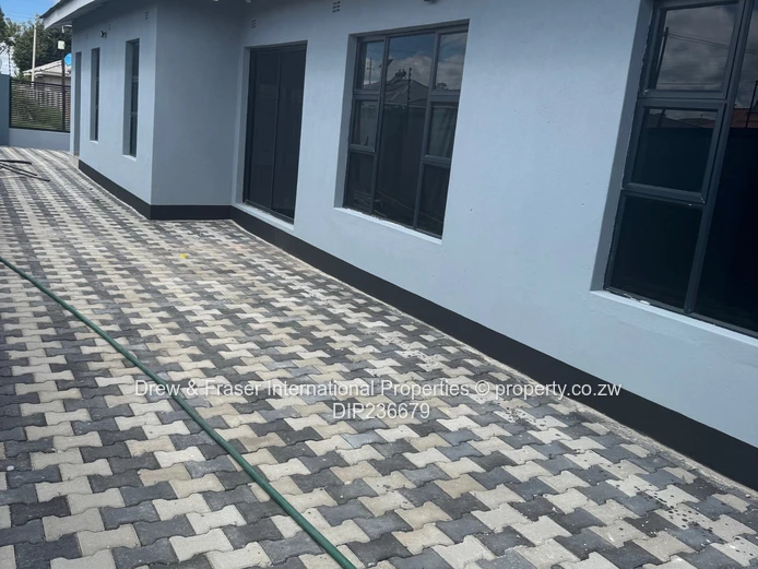 Mabvazuva house available for rent $800 (Sole Mandate)