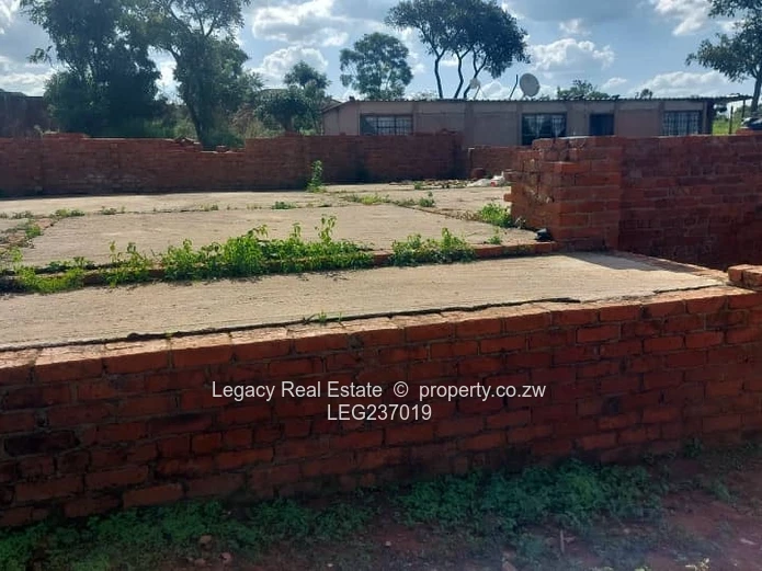 Prime Investment Opportunity In Crowhill,Incomplete 4-Bedroom House For Sale