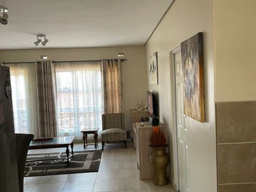 3 Bedroom Flat & Apartment