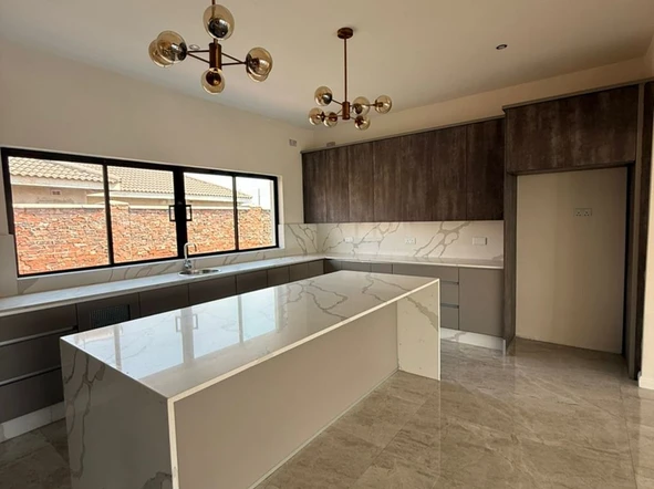 5 Bedroom House