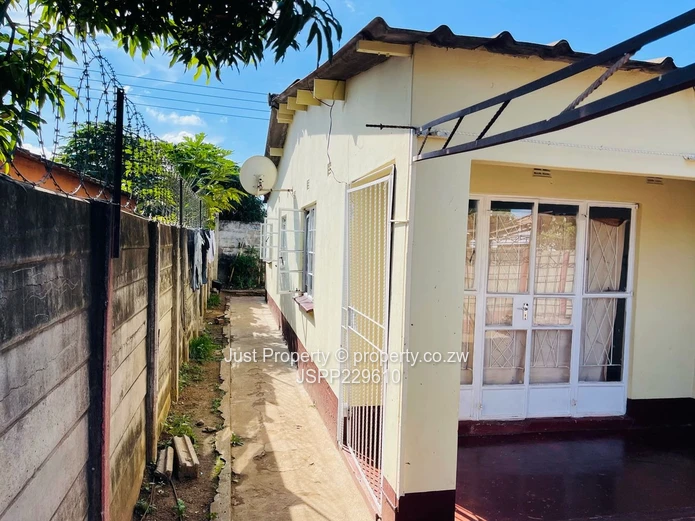 **Your Dream Family Home Awaits in Glen View, Harare!**
