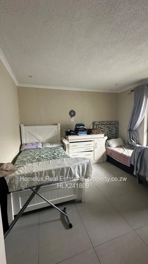 Modern 3-Bedroom Semi-Detached Apartment in Marlborough