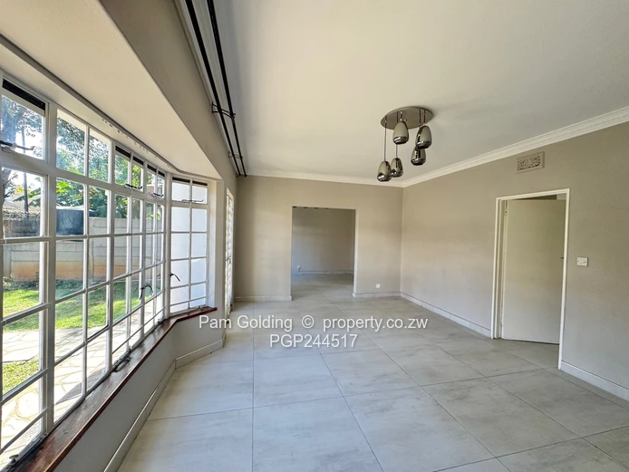 Lovely 3 bedroom Duplex Apartment- Upper Avenues