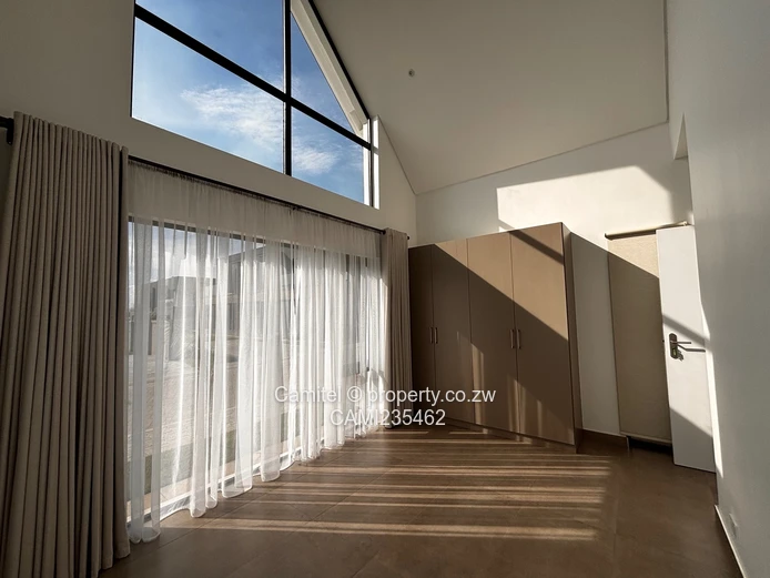 Pokugara cozy 4 bedroom Townhouse