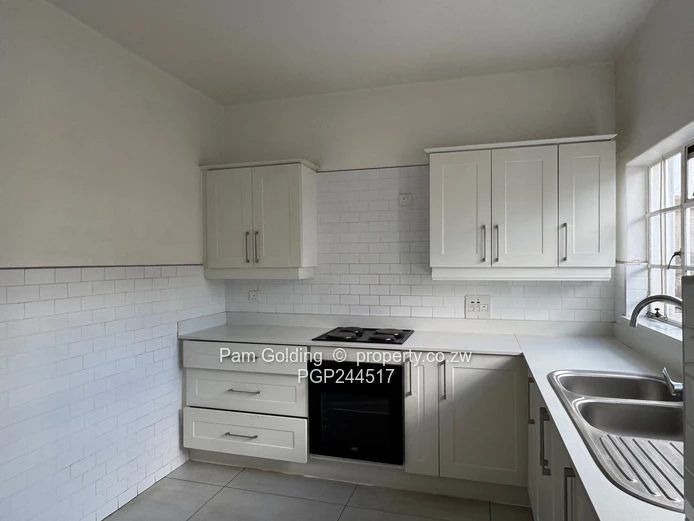 Lovely 3 bedroom Duplex Apartment- Upper Avenues