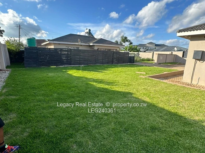 Pomona House With Solar Geyser And Electric Gate  .