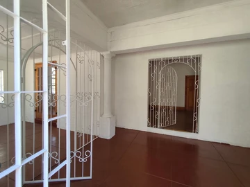 8 Bedroom House