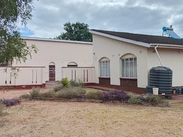 6 Bedroom House